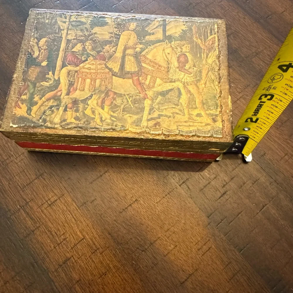 Vintage Italy Florentine Box Medieval Scene English cottage Old world Heritage